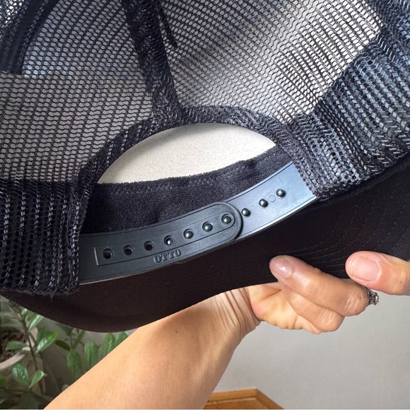 ‘The Boho Bloom’ Handmade Boho Feather Trucker Hat - Picture 4 of 4